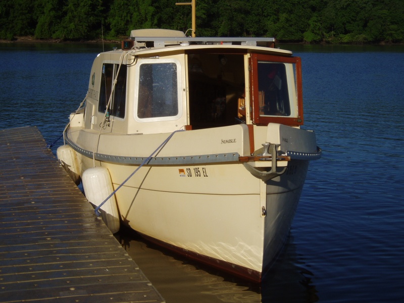(Minnie Swann)Powered sailboat hulled cruiser by "Nimble"