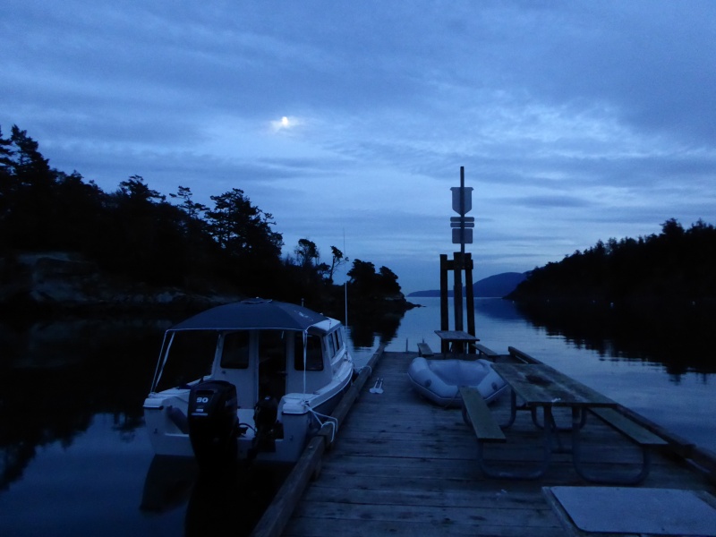 Moonrise over Fossil Bay, gets dark early this time of year! I think this was about 5 PM.