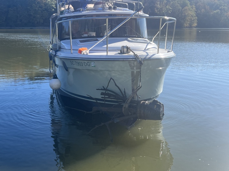 Mystery Girl with anchor catch