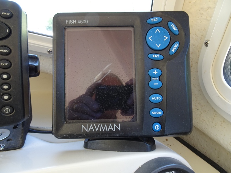 Navman fish finder