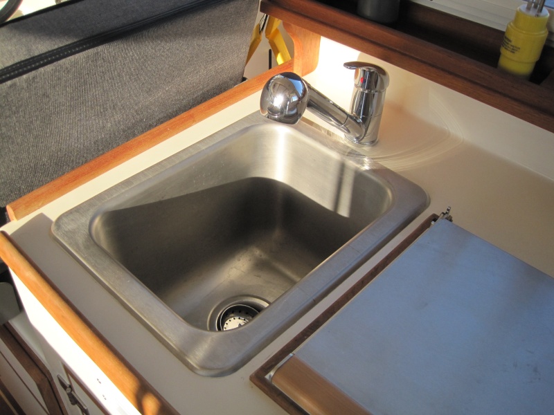 New faucet added - faucet head pulls out for washing larger items