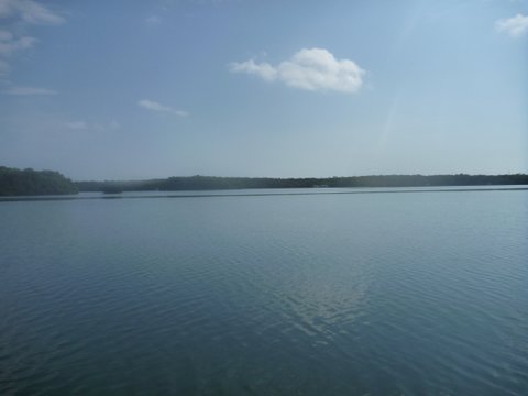 Nice anchorage bayside just off intercoastal waterway near Key Largo Tarpon Bay