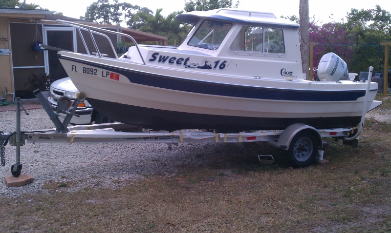 nice looking boat easy to tow 1500lb to tow