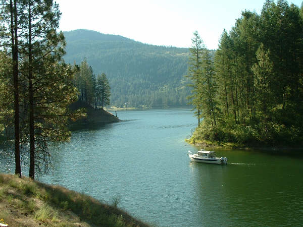 nice overnight spot on Lake Roosevelt