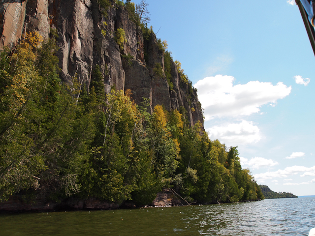 Nipigon rock bluffs