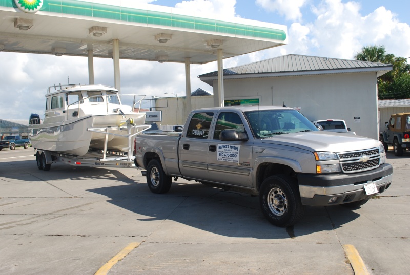 Our new 2009 Tomcat 255 "Destiny" in Eastpoint, Florida September 2009 First fueling