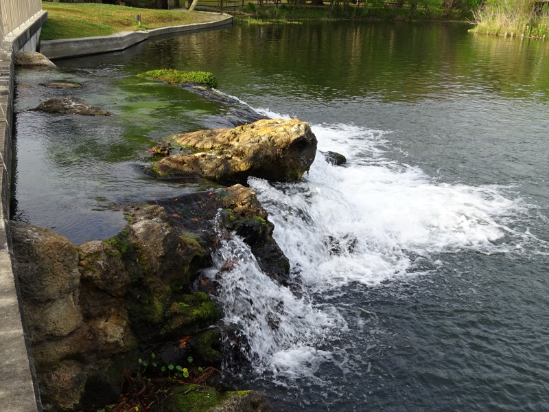 Overfall (overflow) De Leon Springs