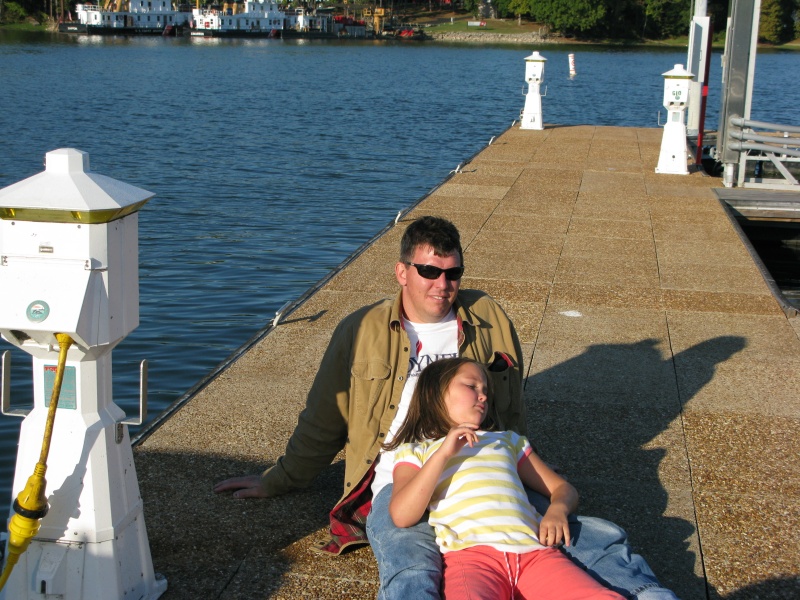 Paris Landing Marina had great facilities.  We had the transient dock to ourselves for awhile before a Grand Banks 42 pulled in.  They were headed South to Fort Myers, Florida to complete their Great Loop adventure.