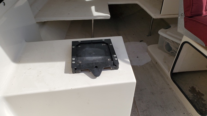 Passenger seat mount