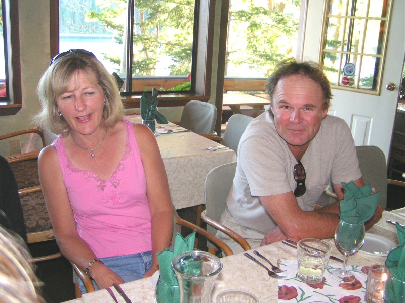 (Pat Anderson) Chris and Bill Carli (Soulmate) at Floathouse Restaurant Gorge Harbour 9-10-05