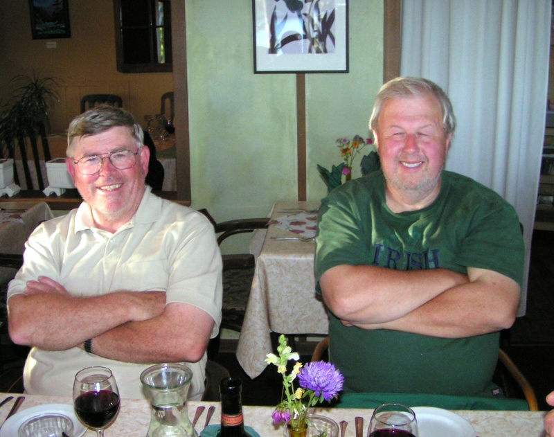 (Pat Anderson) Ken (CAVU) and Crew Mike at Floathouse Restaurant Gorge Harbour 9-10-05