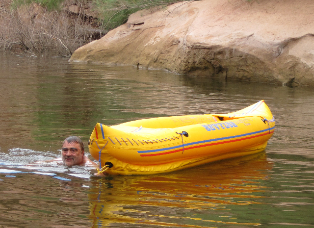 Pat Retrieves the Yellow Peril at Cedar Canyon 9-16-09.Sized