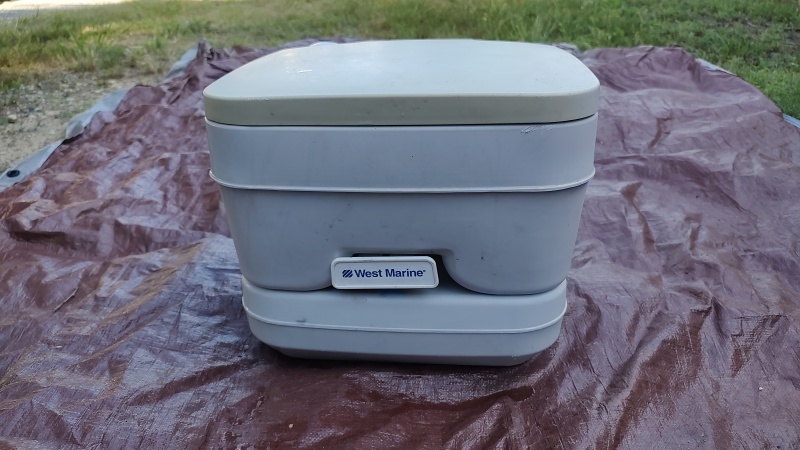 Porta-Potty-2