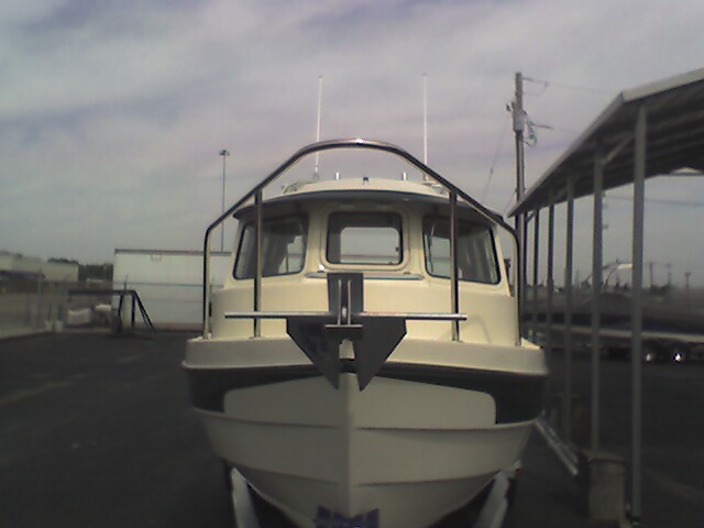 (Rabbits Hutch) Delivery Day: The New 2006 22' Cruiser.  Note the 13# Anchor