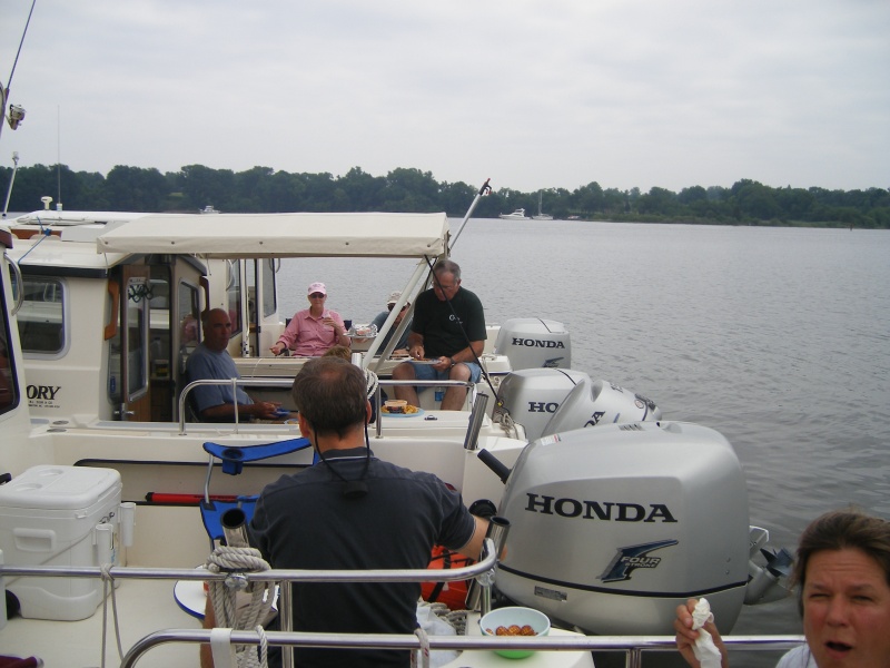 Rafted up on the Corisca for a Sunday lunch