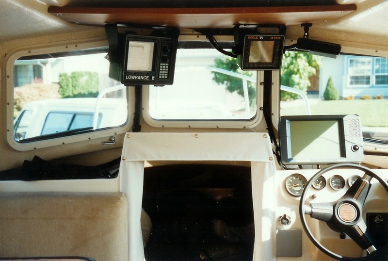 Reel Estate\'s interior - date 4/95