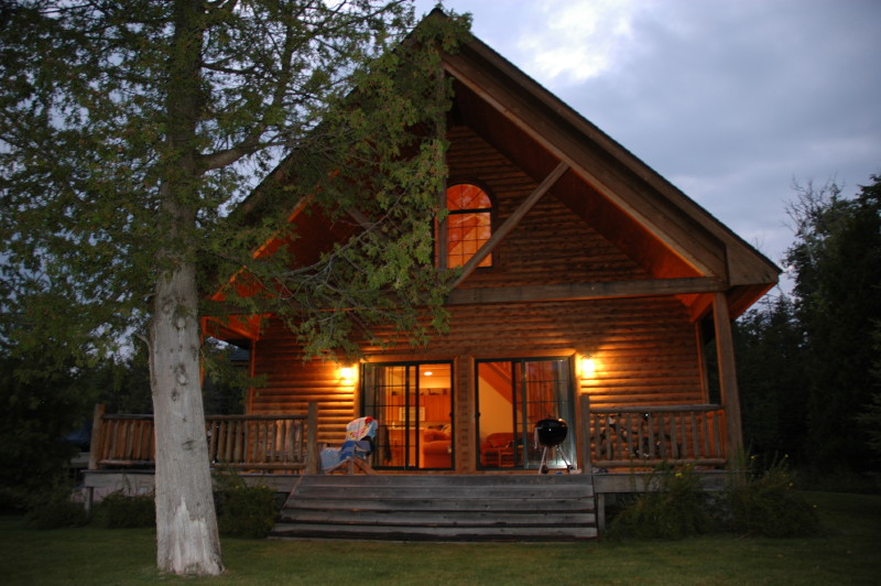 Rental Cabin, Drummond Island Resort and Conference Center. Resort built and previously owned by Tom Monihan of Domino's Pizza. A very nice spot