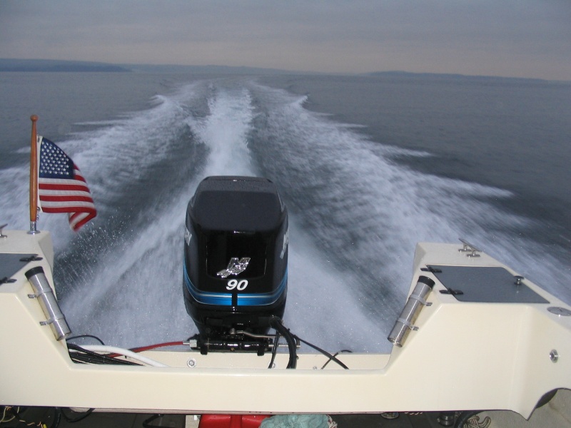 (rhys) Island Flyer flying with Merc 90 hp at 0.5 hours