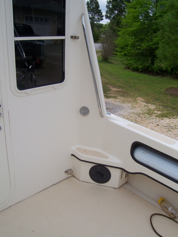 Rod holder and cockpit light(starboard)