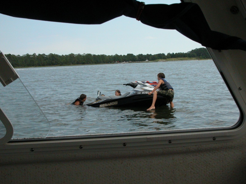 Sea Angel comes across 4 teenagers with a tow line around the drive assy.
The water temperature was 80 degrees F.