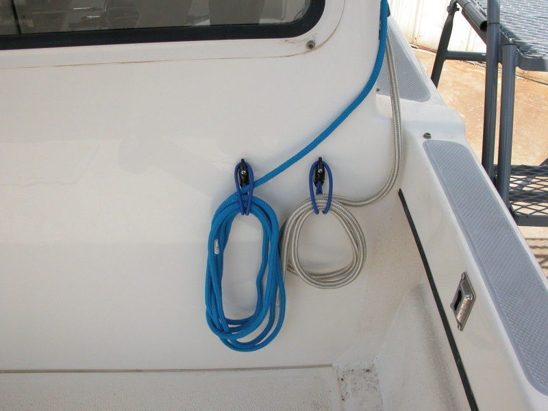 Sea Angel Shockcord Line Hangers - Starboard; 1/2" braid gold bow line, 3/8" braid blue breast line