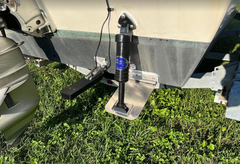 Self leveling trim tabs and transducer installed.