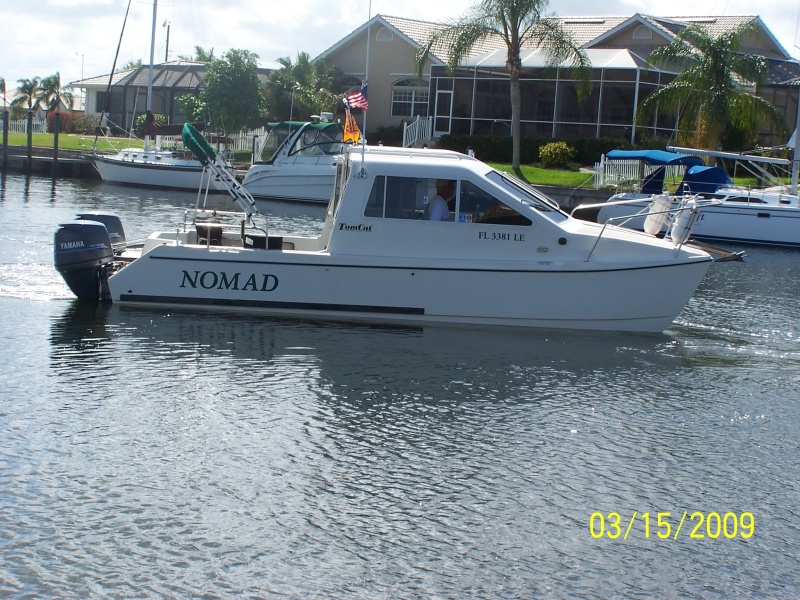 She's finially in the water!  And at least for the time being we are going to leave the name as "NOMAD".  Long term we will more than likely name her "ARGO" as that has been the name of all our bigger boats.