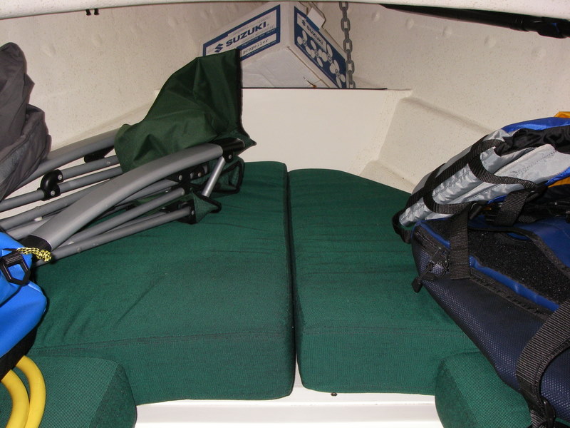 Split cushion for ease of access to hatch