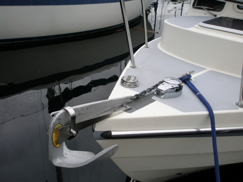 Sprint 600 Windlass w/200' Line & 50' 1/4" Chain