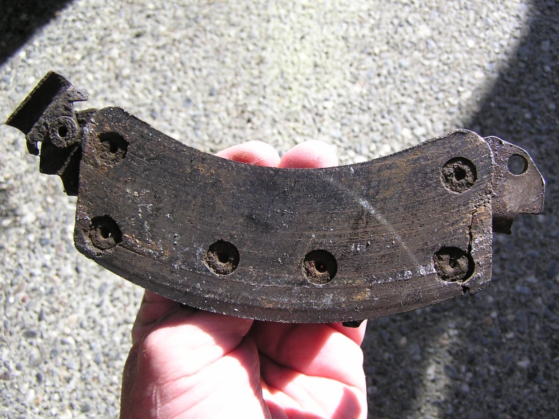 Starboard side front wheel, exterior pad.