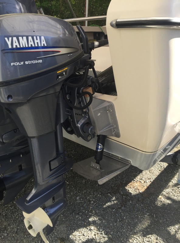 starboard side trim tabs and new Mini-Jacker for kicker