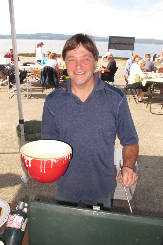 Steve from Powell River helping make pancakes