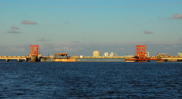 Swingbridge