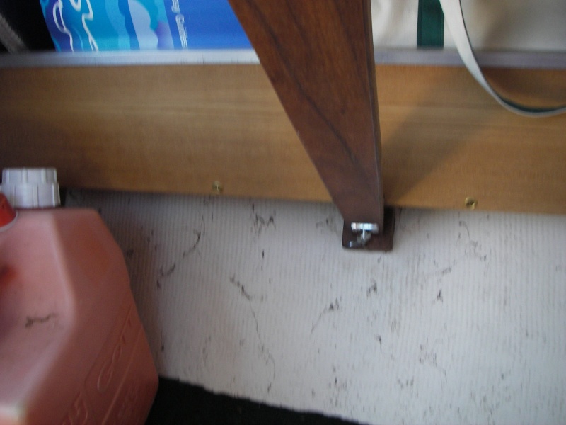 Table-bracket