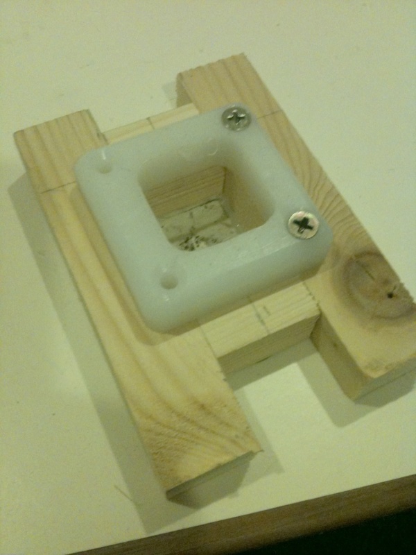 Table support over routing guide.