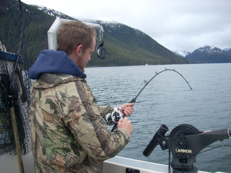 The fight (2006) He actually got to fight it twice, after dad barely stuck it with the harpoon the first attempt, right back to 220'! &#128514;&#129315;&#128077;