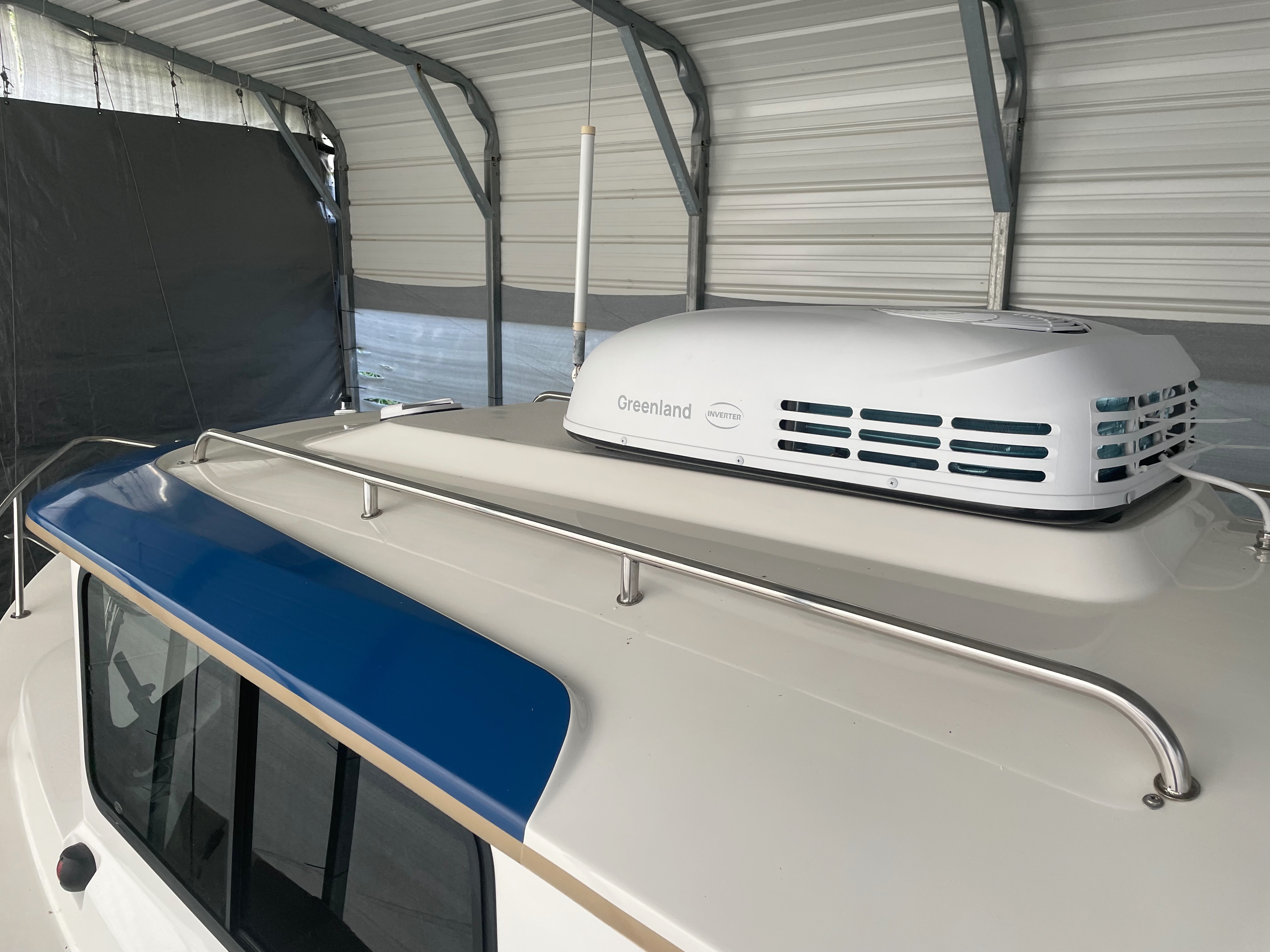 The Greenland inverter draws only 700 watts and runs off the 1500w inverter… shore power…or the 2Kgenny