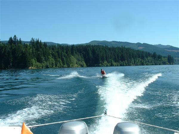 the Honda twins where able to pop Jr BW up on the Kneeboard with no problem....they had a problem with me though, maybe if we didn't have the fuel tanks full? maybe if I lost a few pounds?