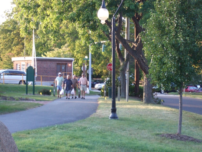 The hunting party returning with game!