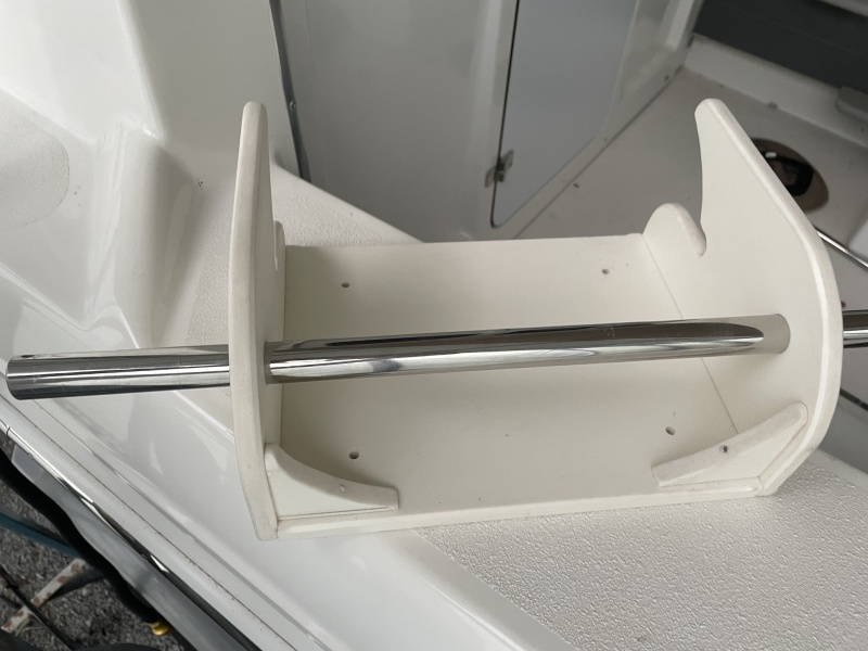 the right angle braces help stabilize the sides