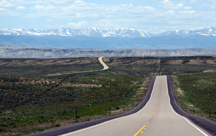 The road coming into Flaming Gorge... SNOW!