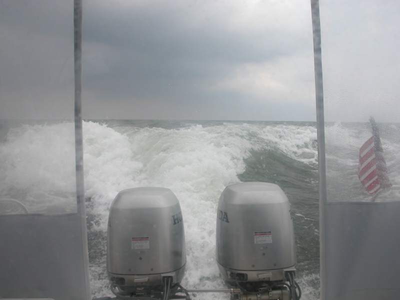 Too slow on trigger with the camera to catch swell which was at the top of the frame as we ran south along the VA coast of the Ches. Bay.  Where is that ice cream store Dave talked about?

6 June 2006 at 1056:14
