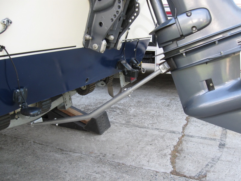 Transom saver