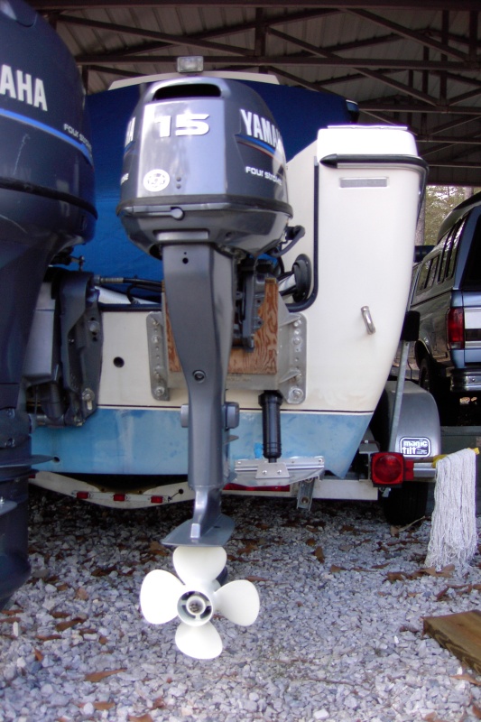Trim Tab cylinder (M120 sport tabs) just clears under mini jacker mount.