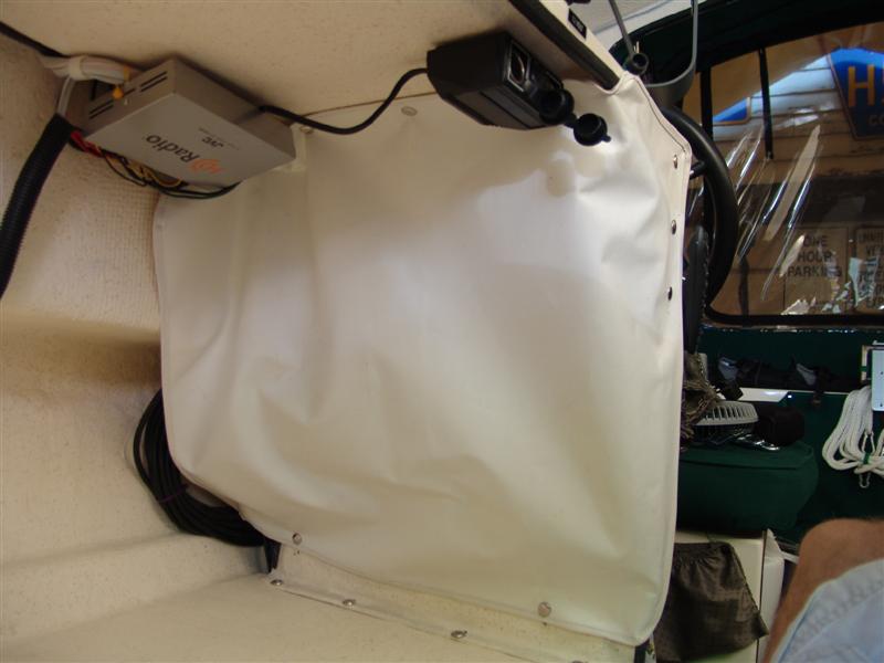 V-berth Interior 4