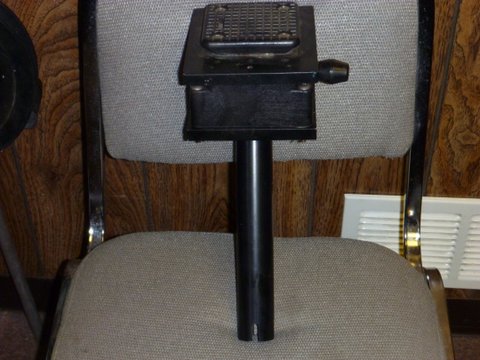 vertical picture of the rod holder mounted Cannon downrigger swivel base    $75.00