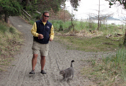 Walking "sandy claws" on Sidney Spit