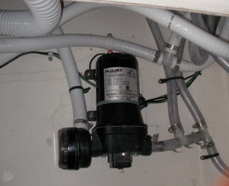Water pump configuration