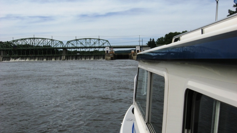 westward approaching lock 9