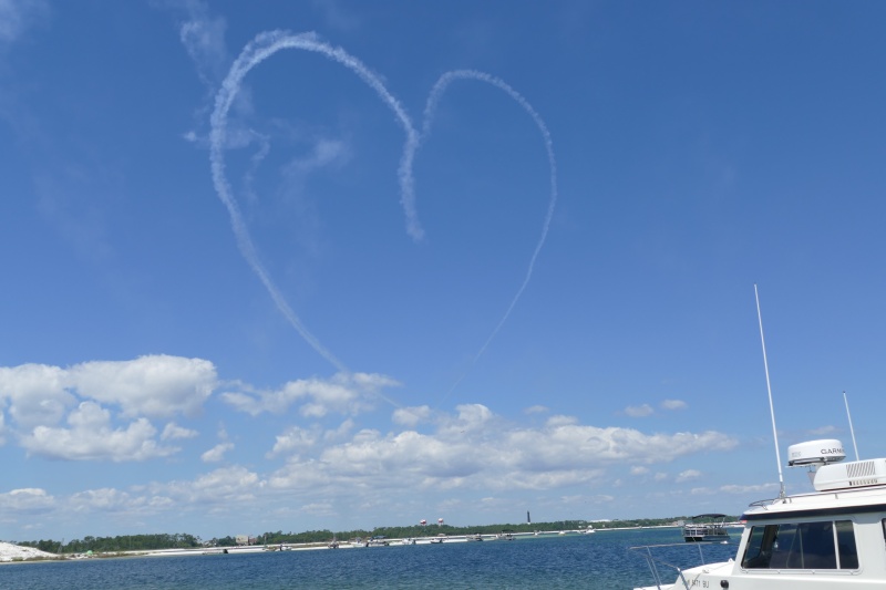 When USAF Thunderbird pilots get married!